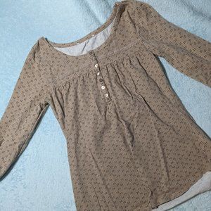 🦖 4 for $20 Tan Quarter Length Sleeve Blouse